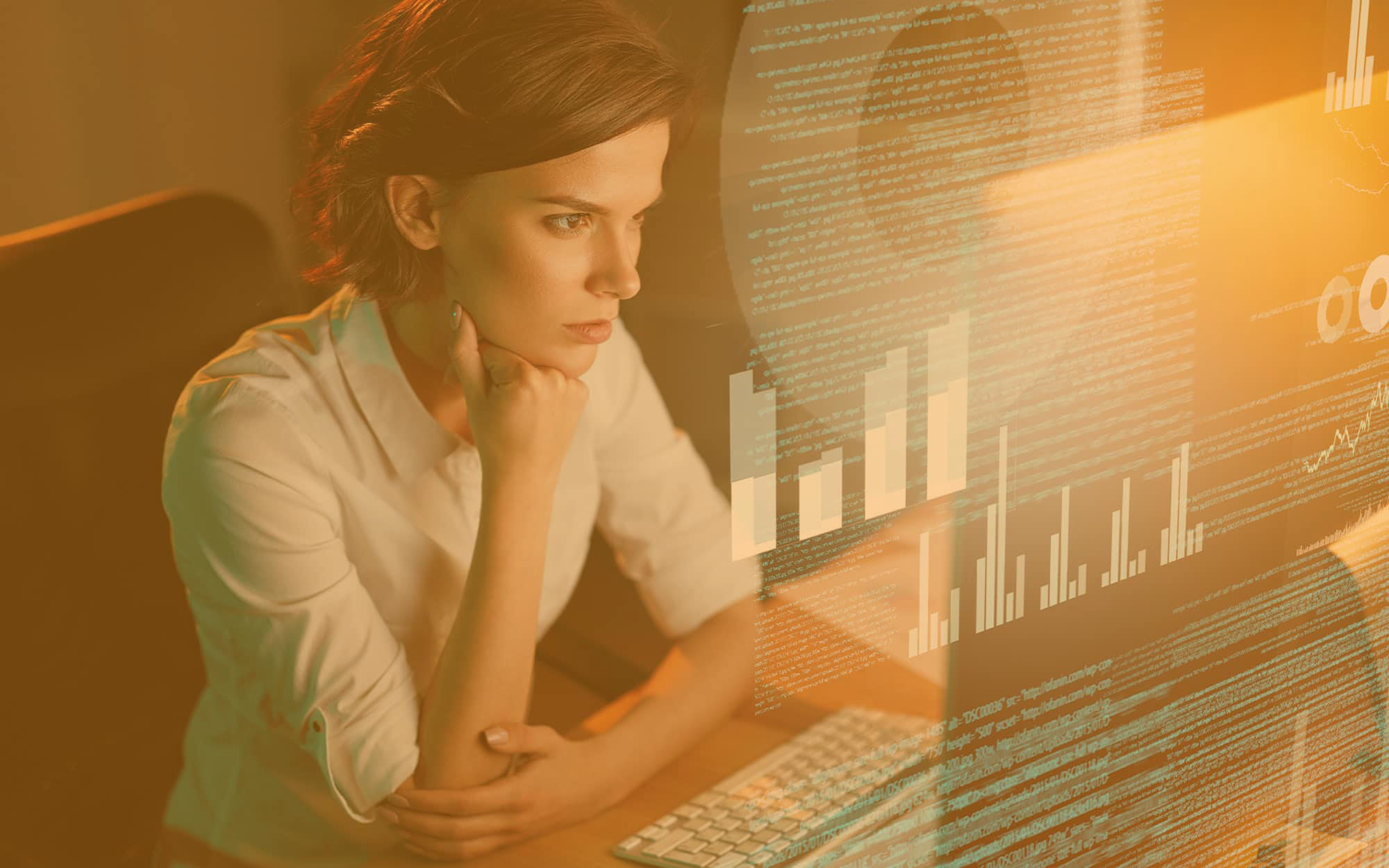 IT-specialist-looking-through-issues-via-remote-desktop #image_title